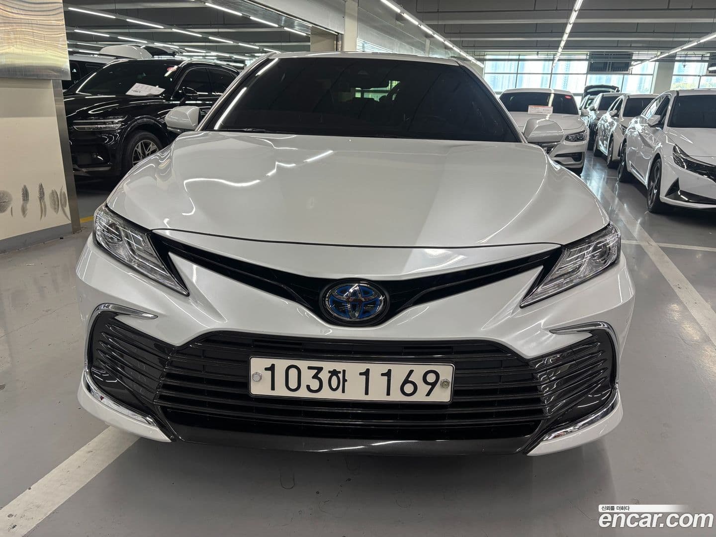 Main__Slider__Photo:Camry Toyota 2021.6-0