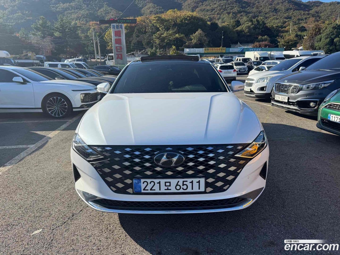 Main__Slider__Photo:Grandeur Hyundai 2020.9-0