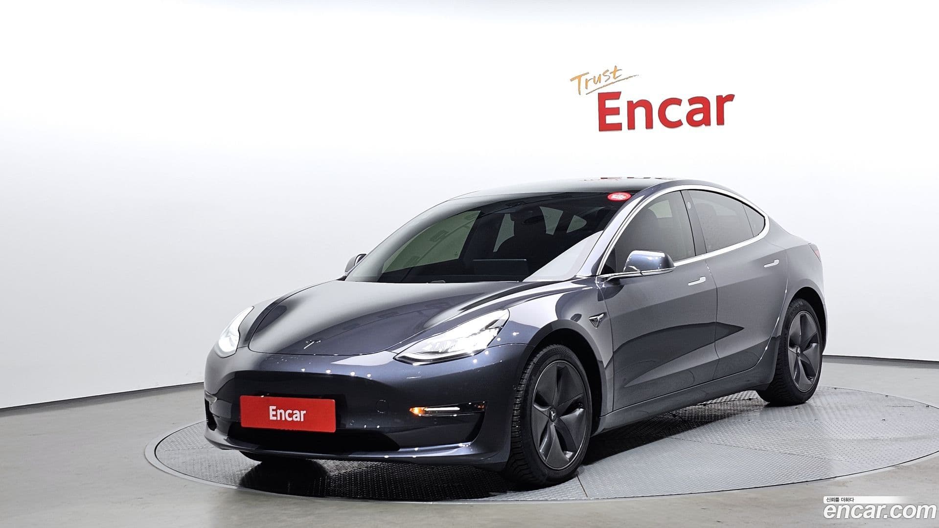 Main__Slider__Photo:Model 3 Tesla 2020.1-0