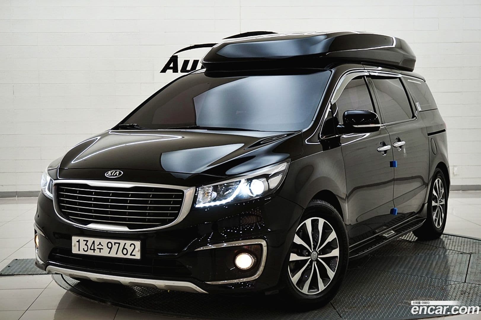 Main__Slider__Photo:Canival Kia 2018.3-0