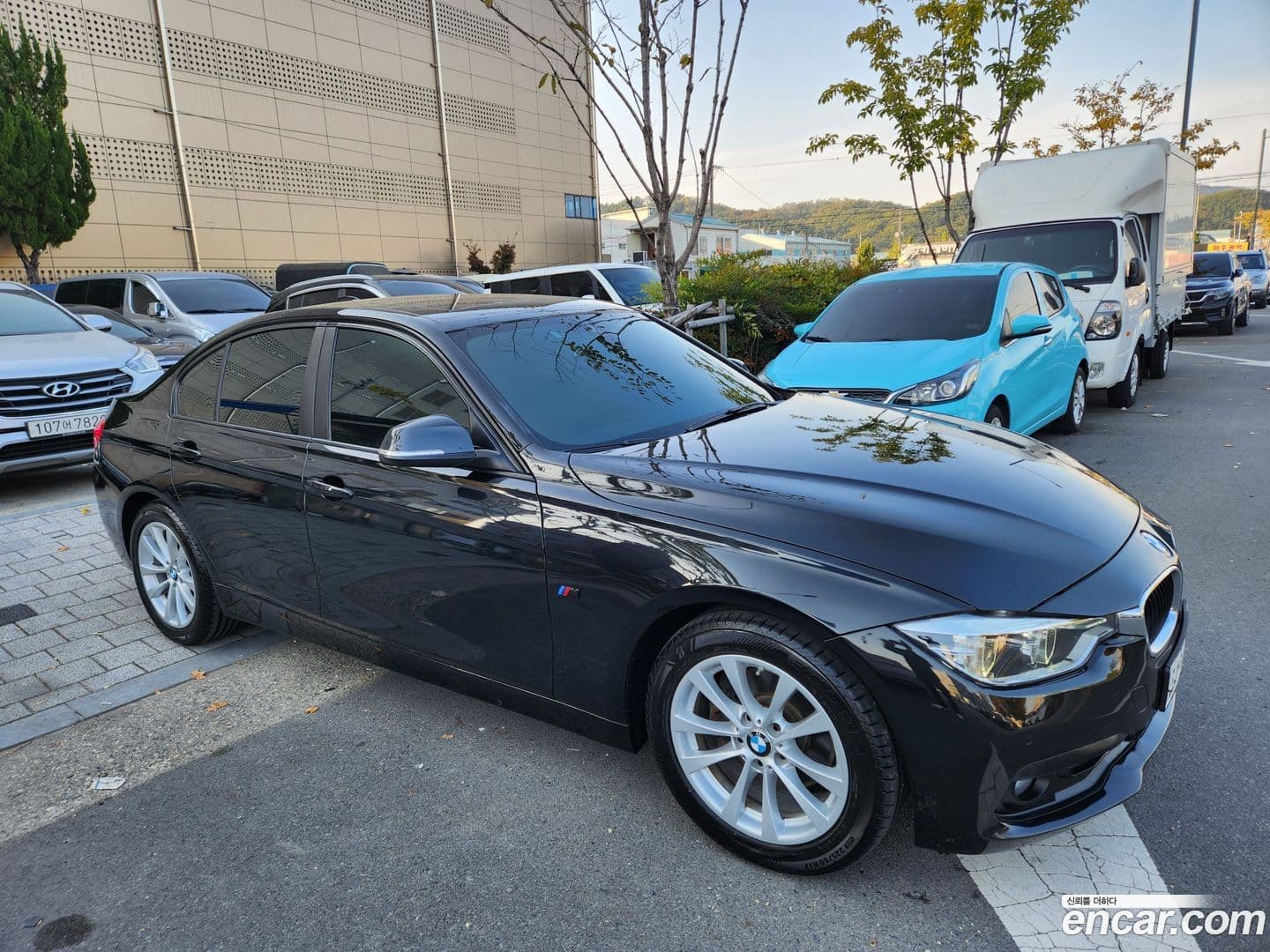 Main__Slider__Photo:3-Series BMW 2017.6-0