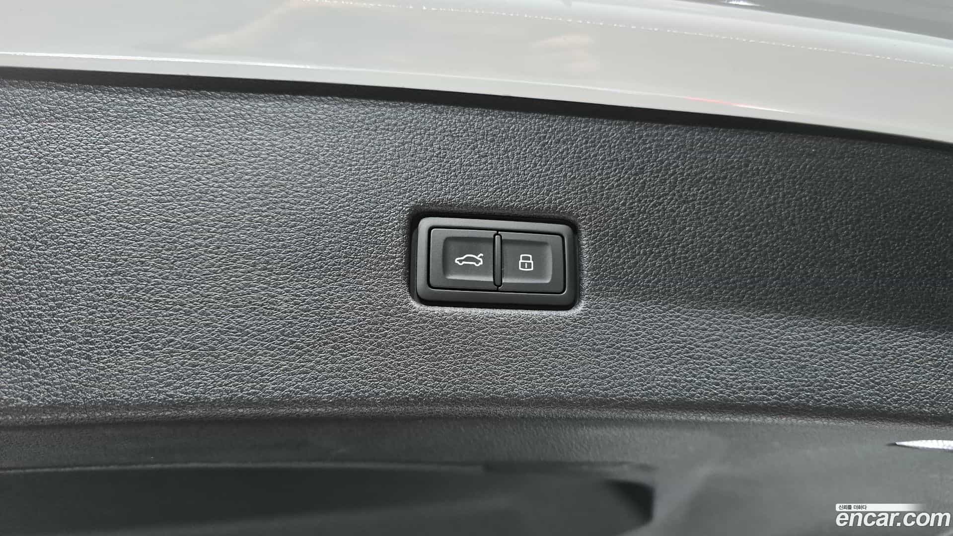 Q8 Audi 2023.9-OPTION-023