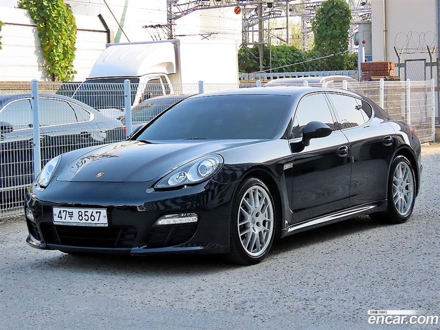 Main__Slider__Photo:Panamera Porsche 2011.9-0