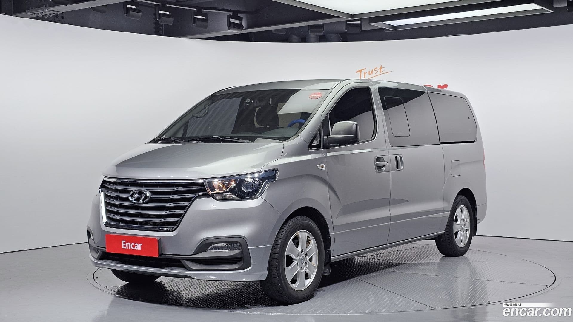 Main__Slider__Photo:Starex Hyundai 2019.2-0