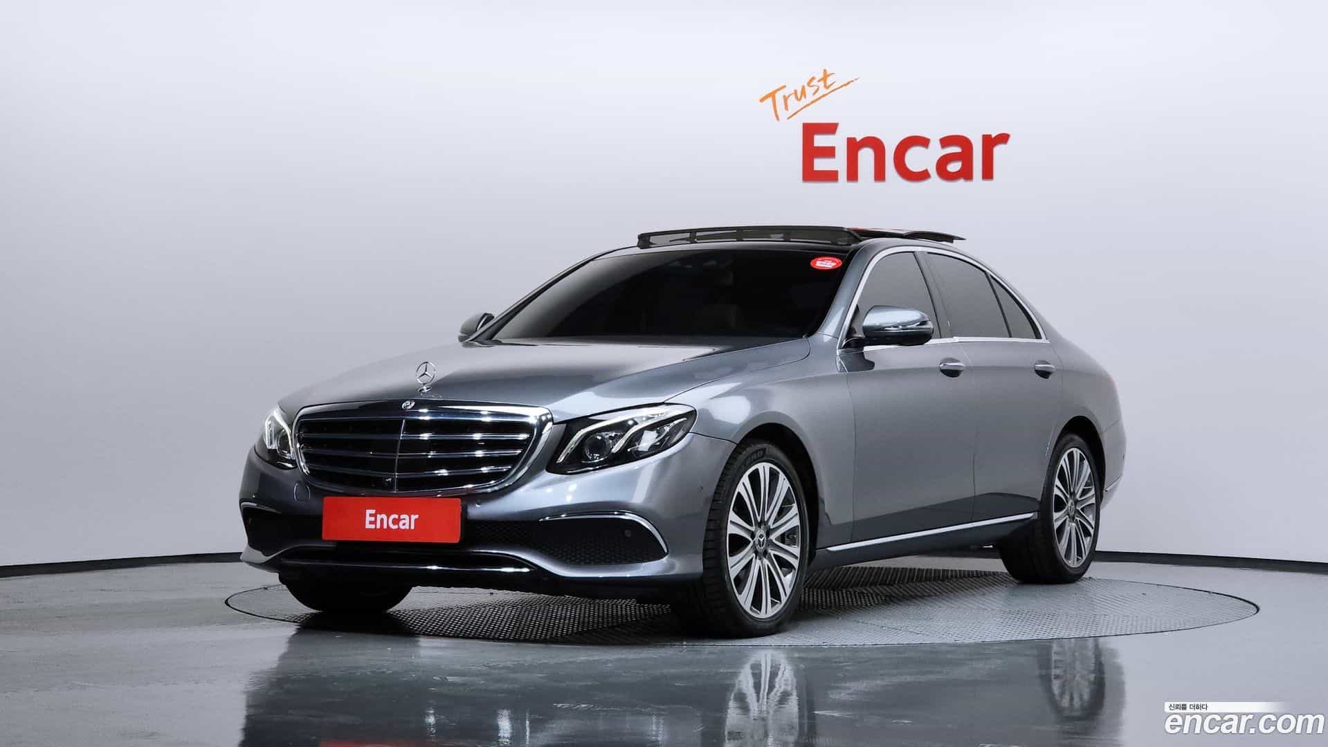 E-Class Mercedes-Benz 2017.5-OUTER-1