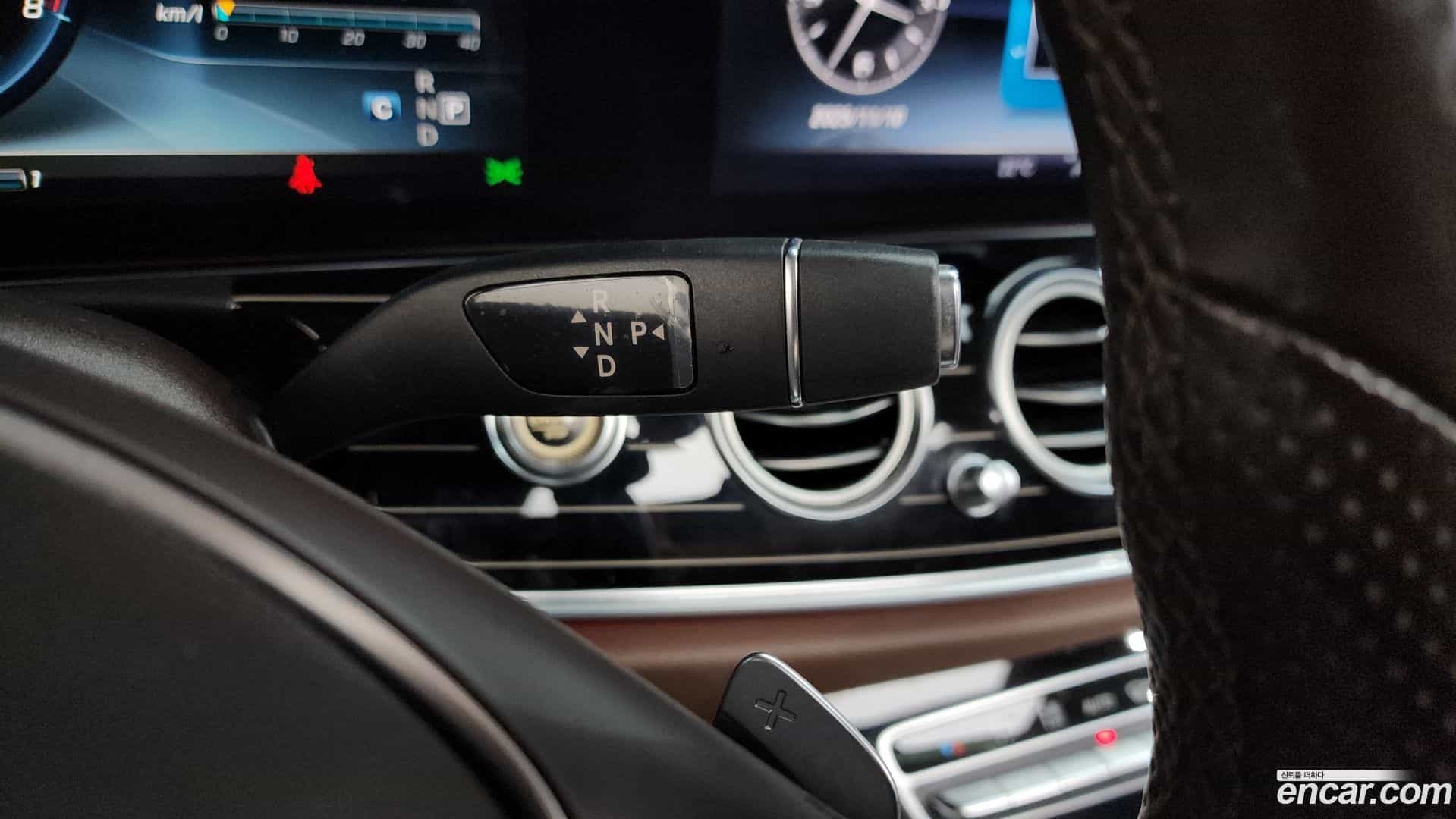 E-Class Mercedes-Benz 2017.5-INNER-9