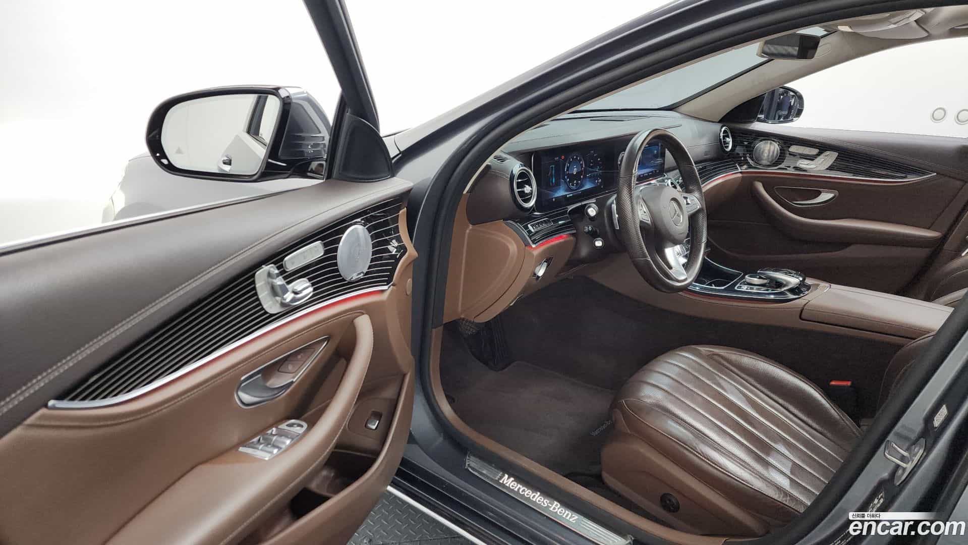 E-Class Mercedes-Benz 2017.5-INNER-10