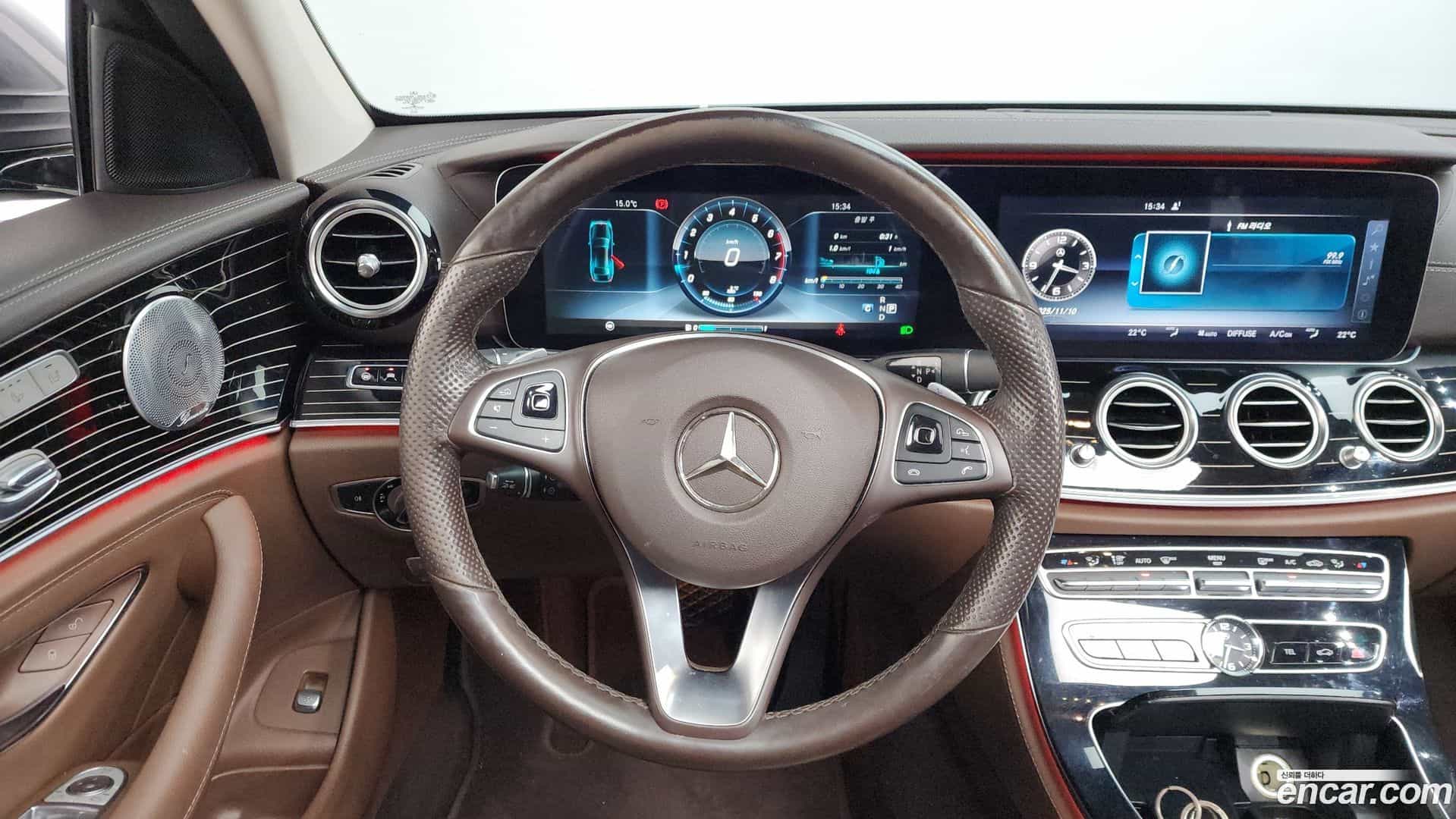 E-Class Mercedes-Benz 2017.5-OPTION-17