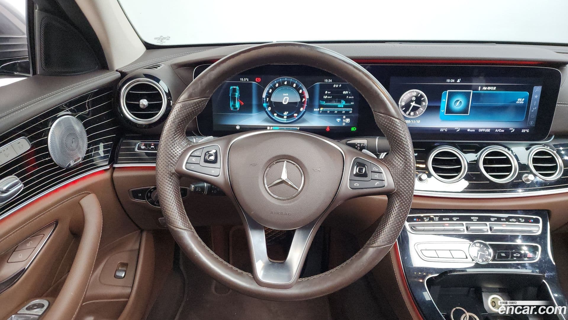 Main__Slider__Photo:E-Class Mercedes-Benz 2017.5-12