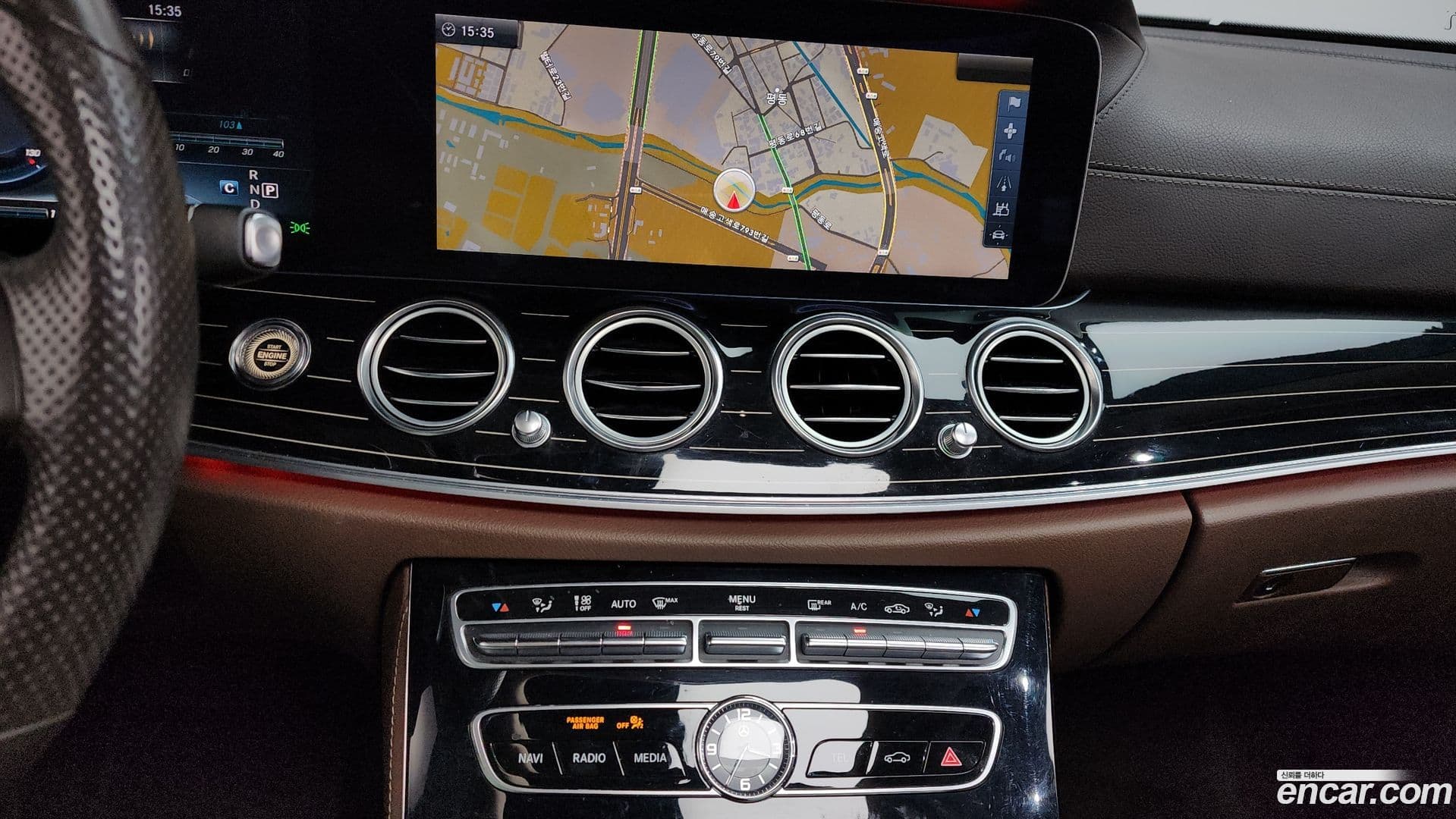 Main__Slider__Photo:E-Class Mercedes-Benz 2017.5-13