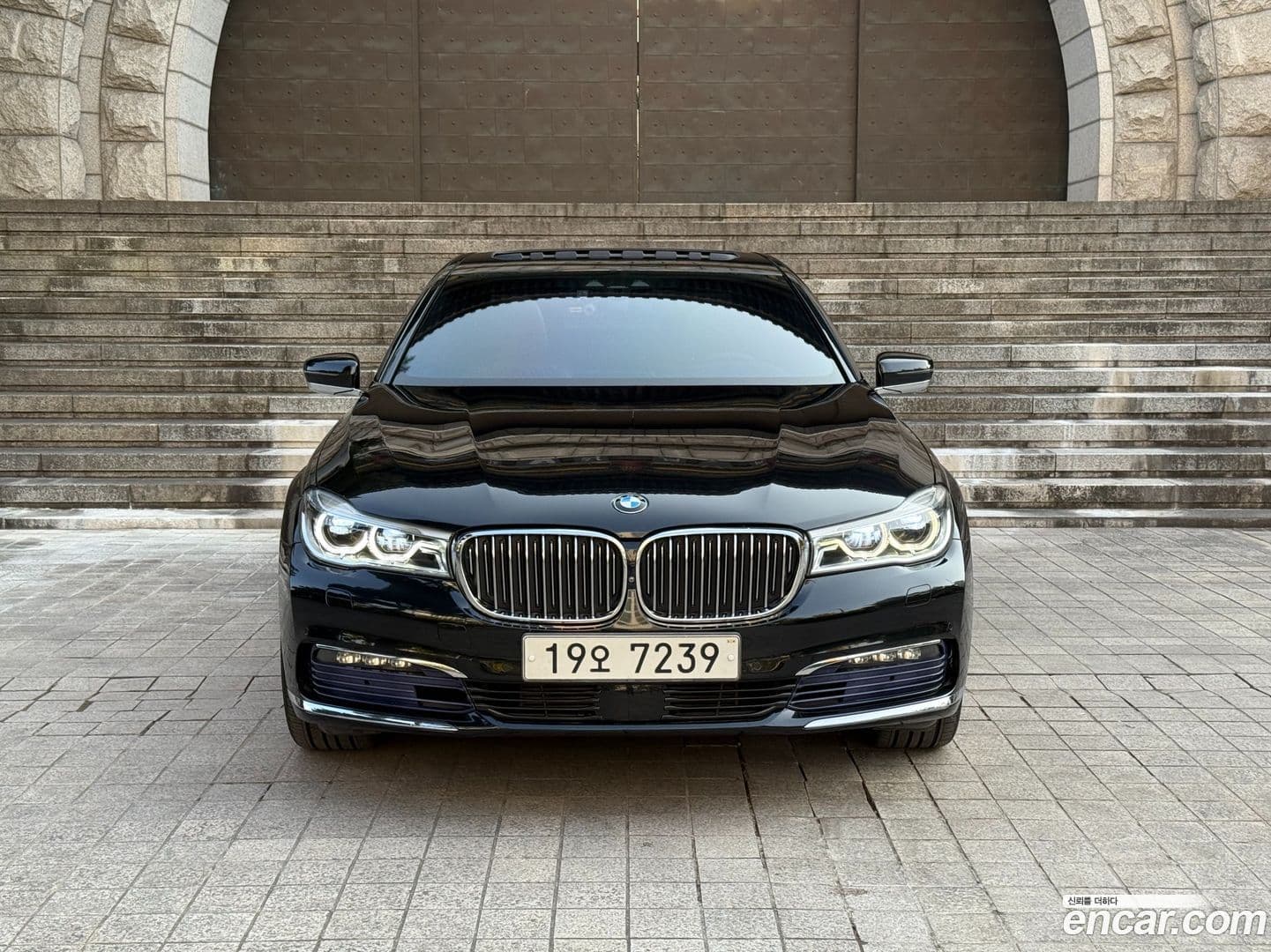 Main__Slider__Photo:7-Series BMW 2015.9-0