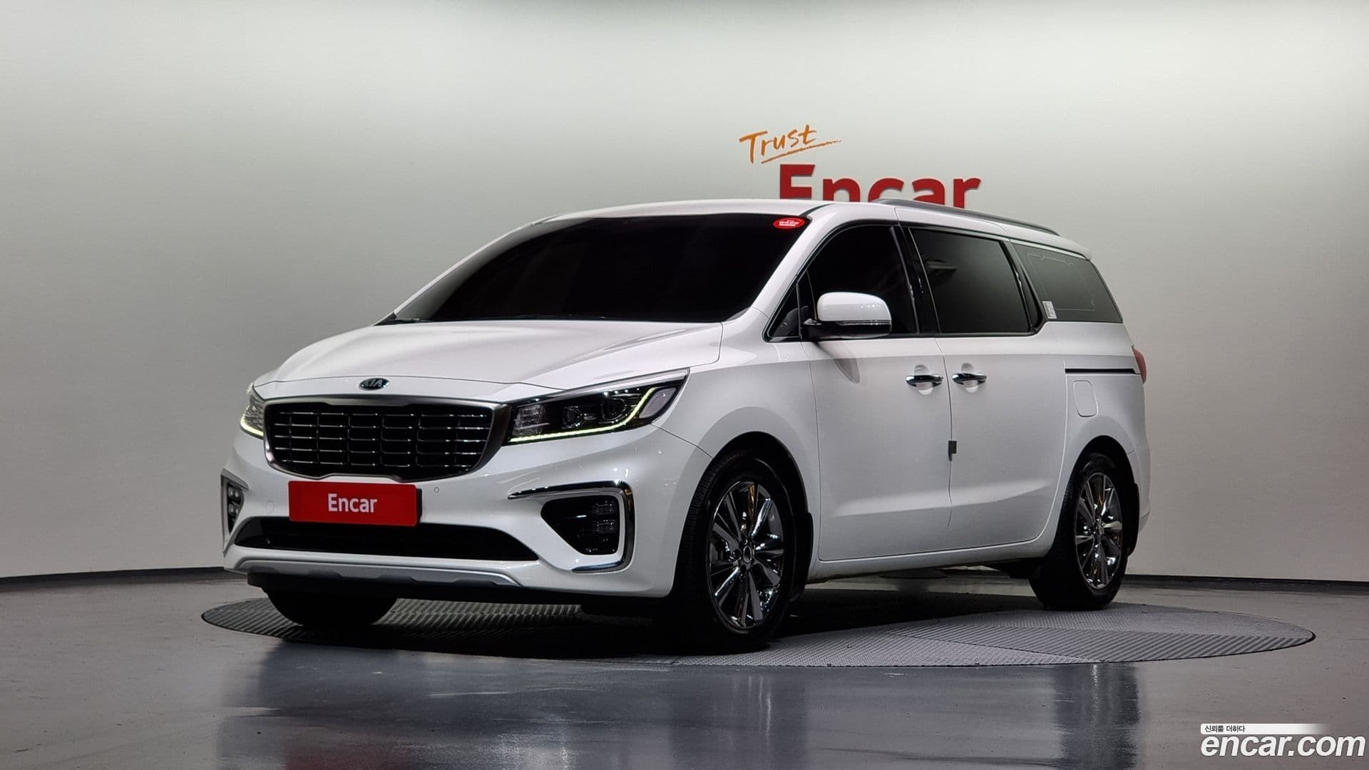 Main__Slider__Photo:Canival Kia 2018.8-0