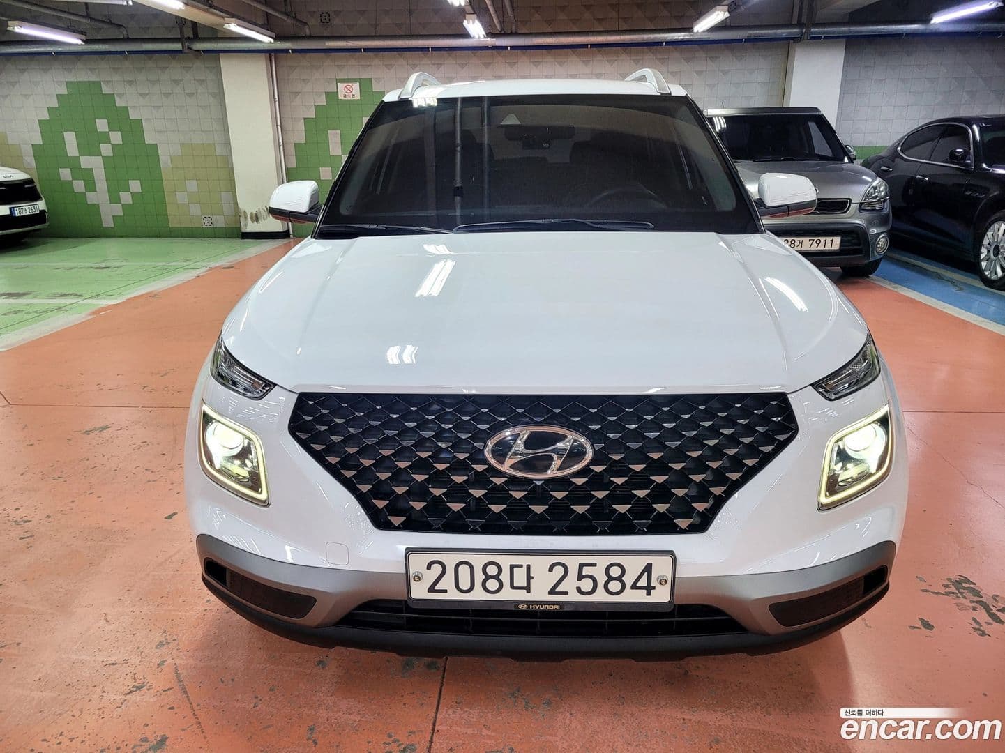 Main__Slider__Photo:Venue Hyundai 2021.5-0