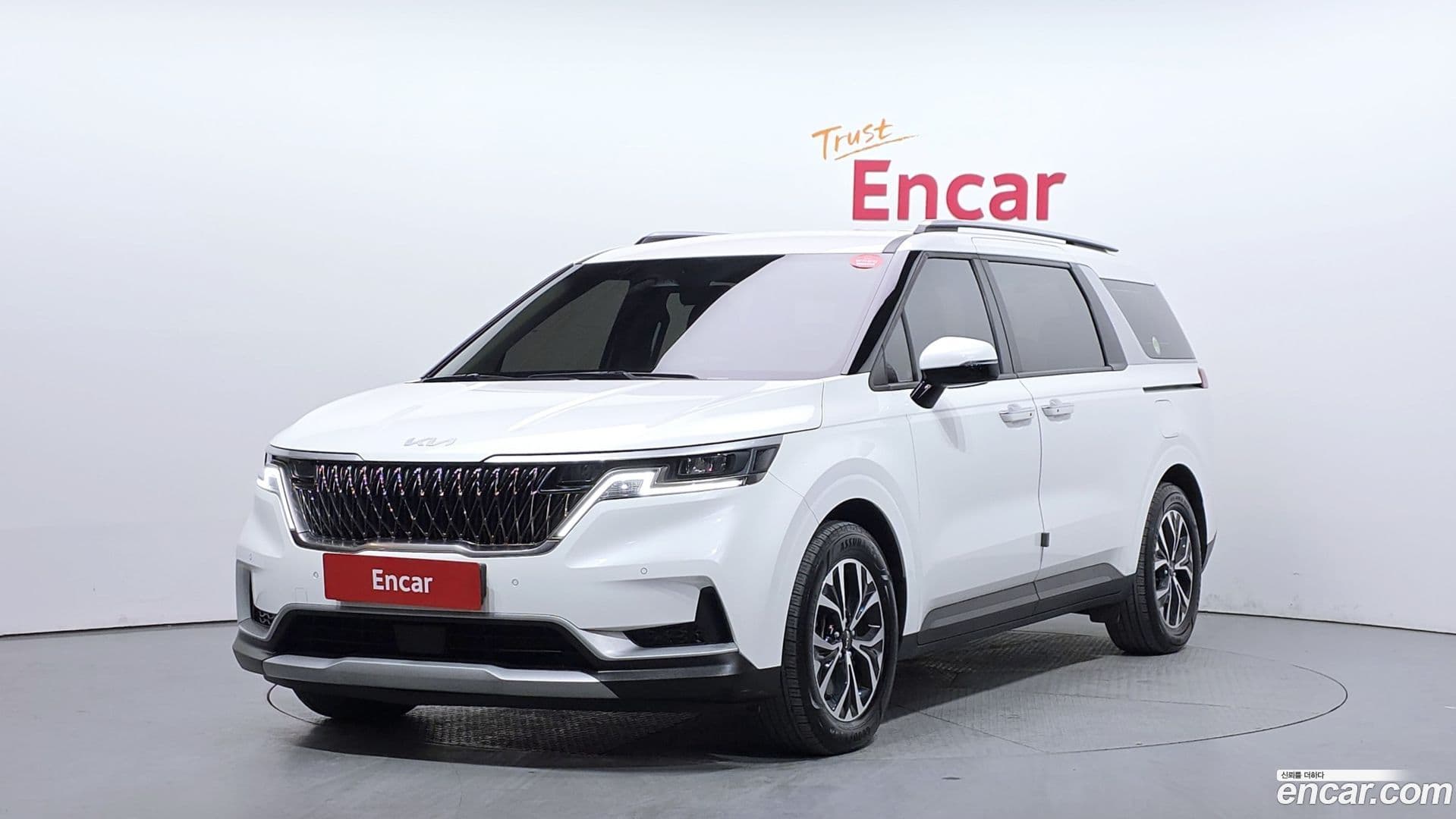 Main__Slider__Photo:Canival Kia 2023.6-0
