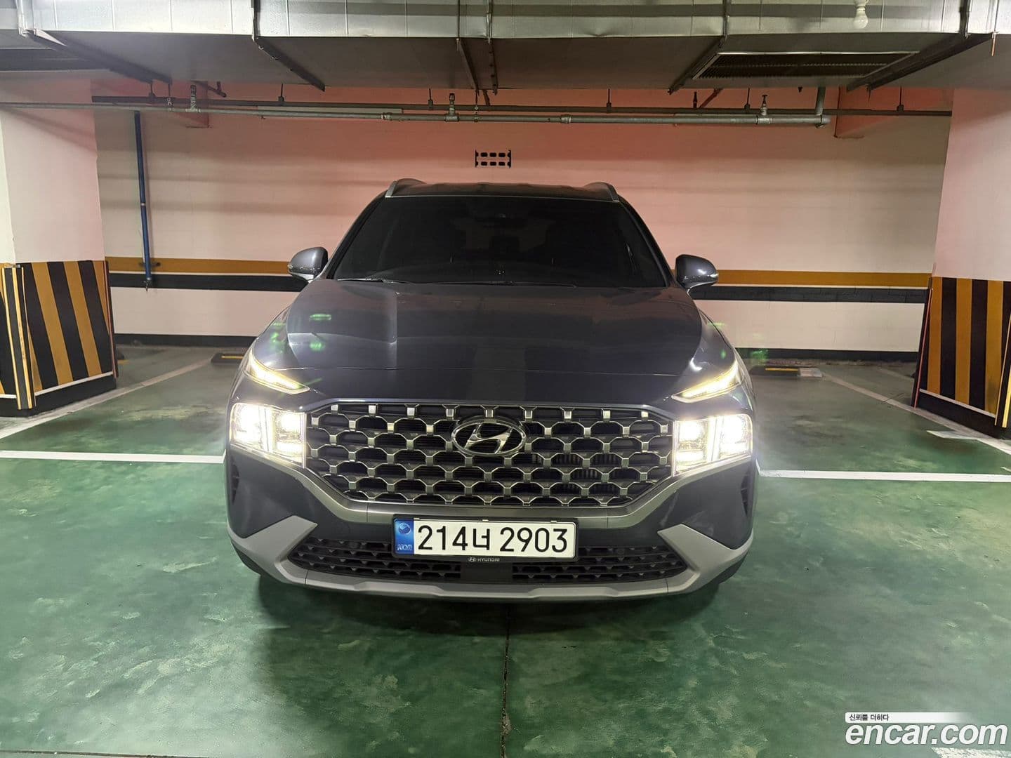 Main__Slider__Photo:Santafe Hyundai 2022.10-0