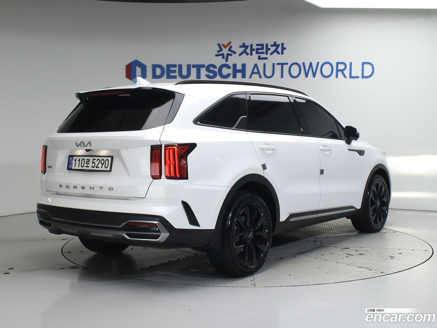 Main__Slider__Photo:Sorento Kia 2021.11-0