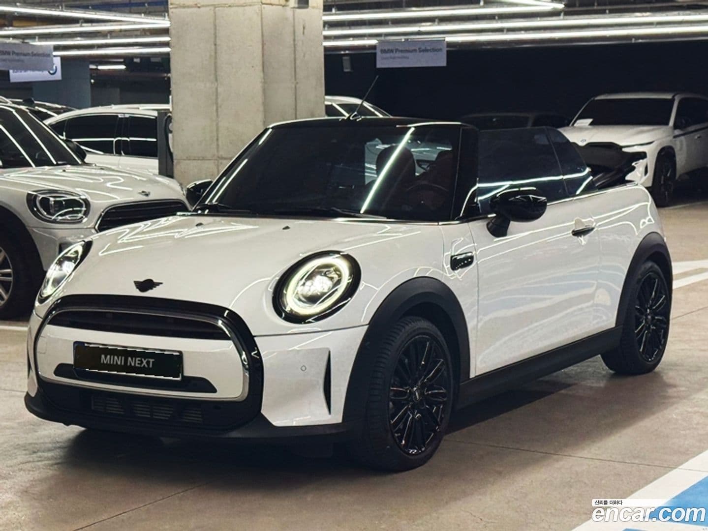 Main__Slider__Photo:Cooper Convertible Mini 2023.6-0