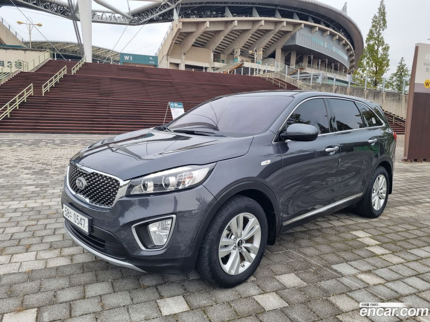 Main__Slider__Photo:Sorento Kia 2016.4-0