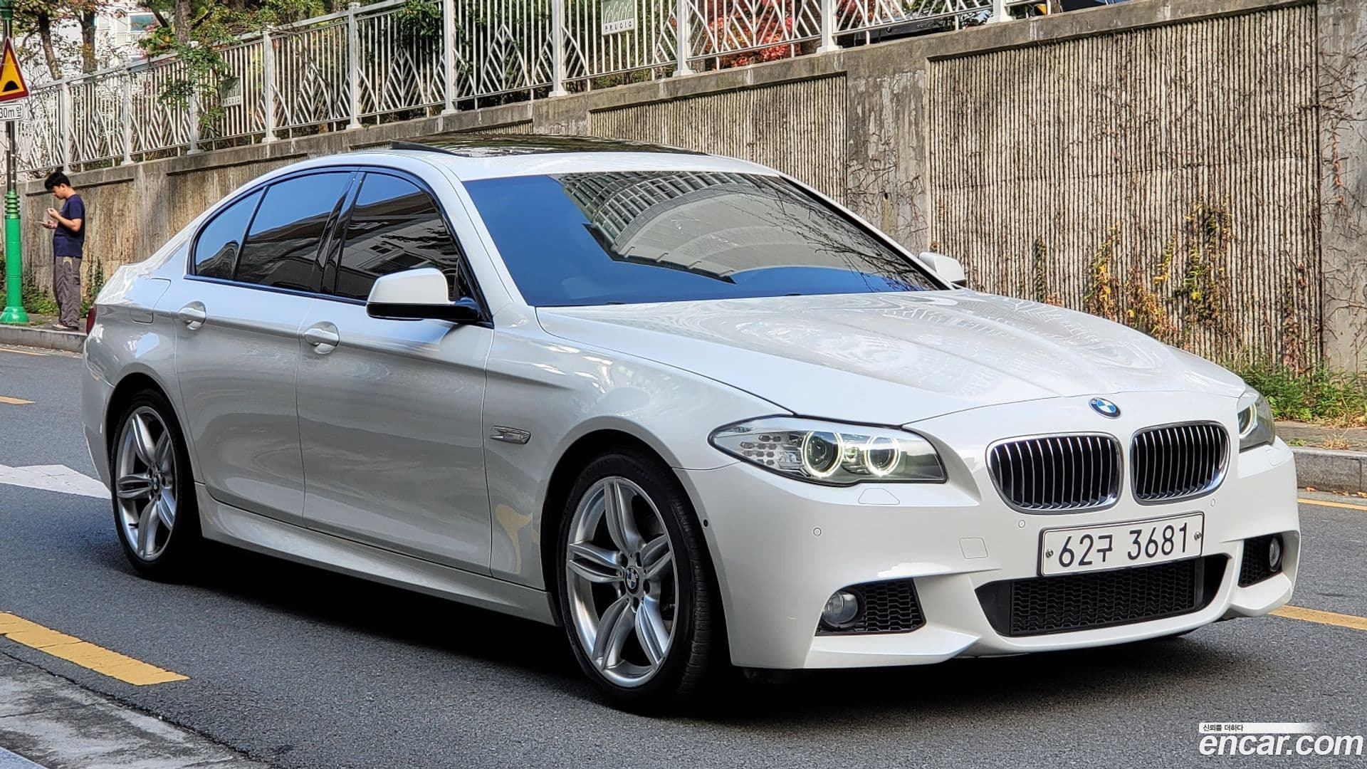 Main__Slider__Photo:5-Series BMW 2013.0-0