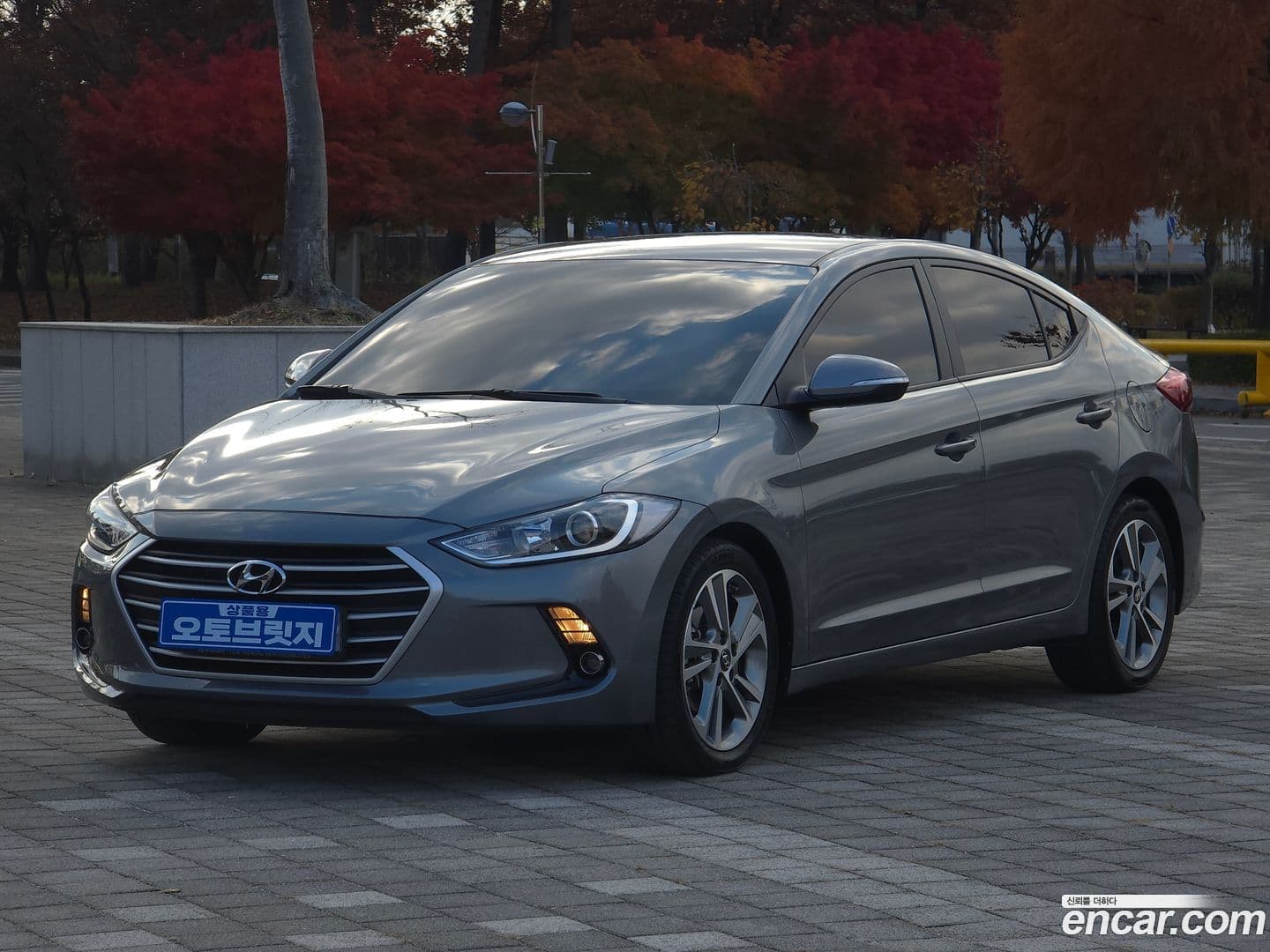 Main__Slider__Photo:AVANTE Hyundai 2018.6-0