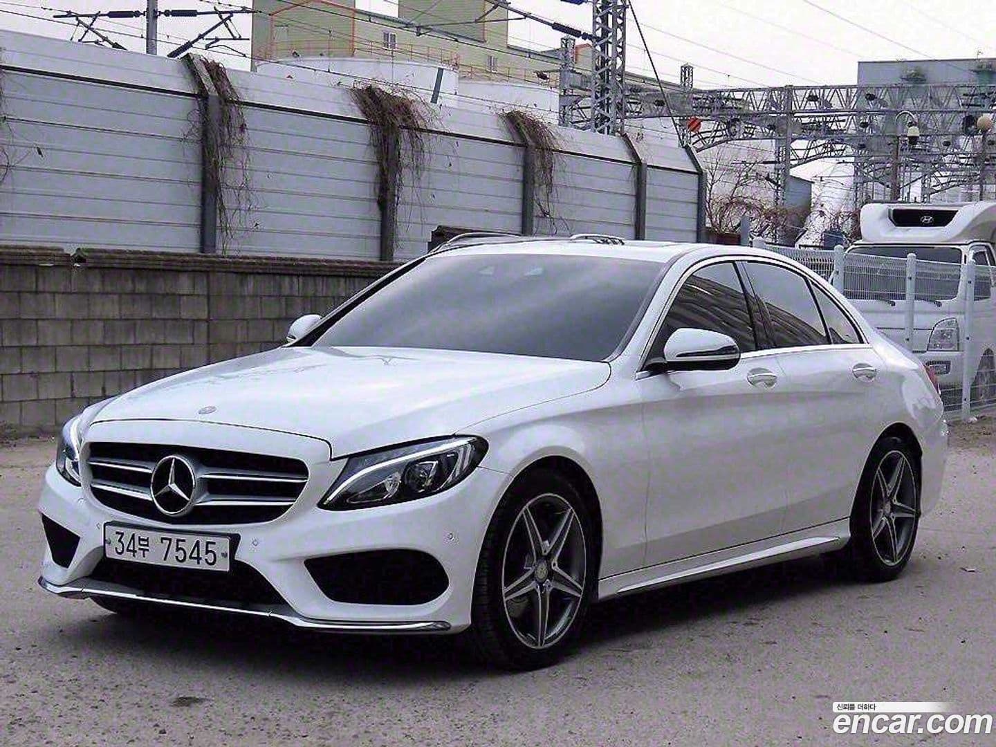 Main__Slider__Photo:C-Class Mercedes-Benz 2015.7-0
