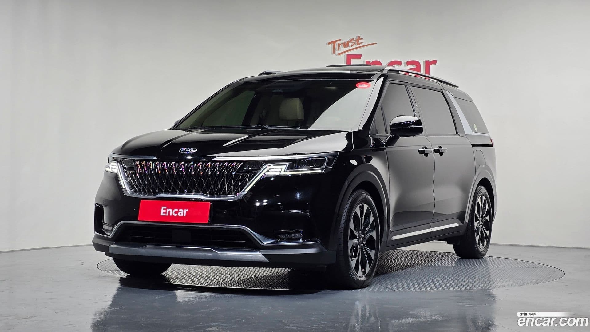 Main__Slider__Photo:Canival Kia 2020.9-0