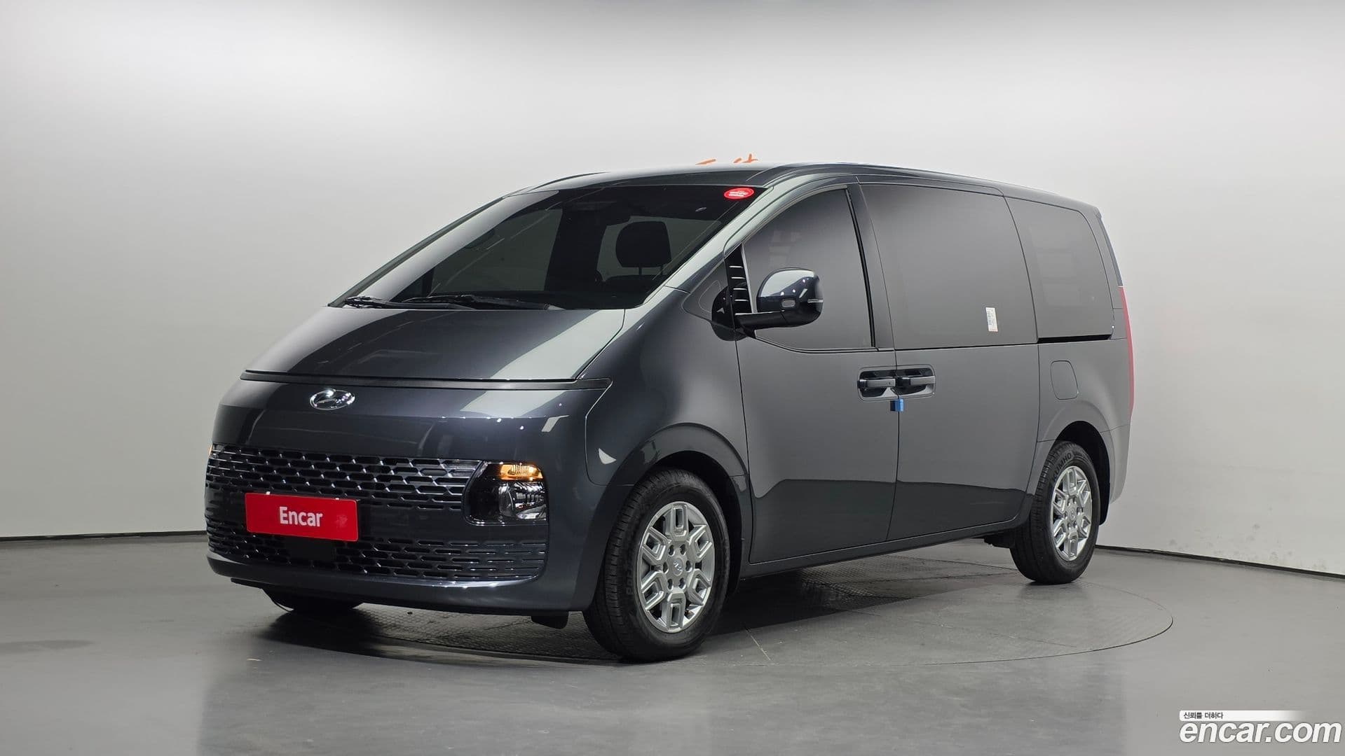 Main__Slider__Photo:Staria Hyundai 2024.1-0