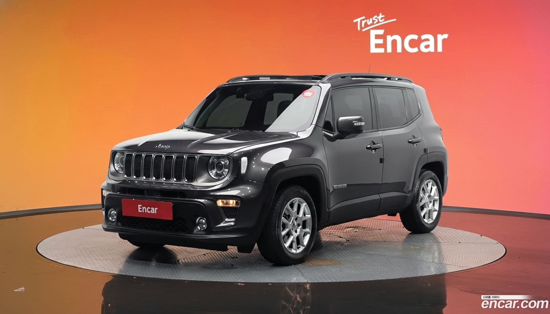Main__Slider__Photo:Renegade Jeep 2019.10-0