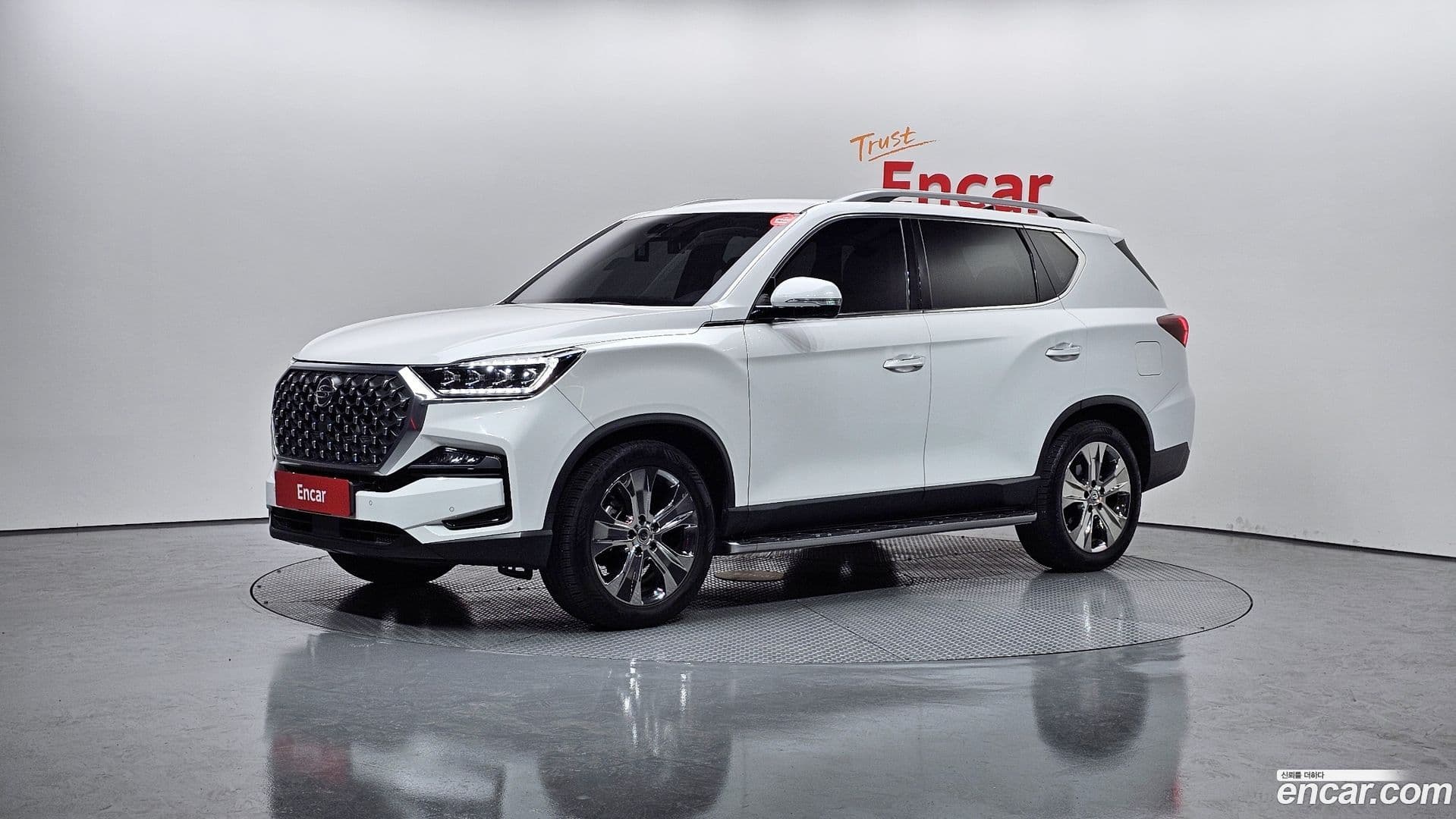 Main__Slider__Photo:Rexton KG Mobility 2021.6-0