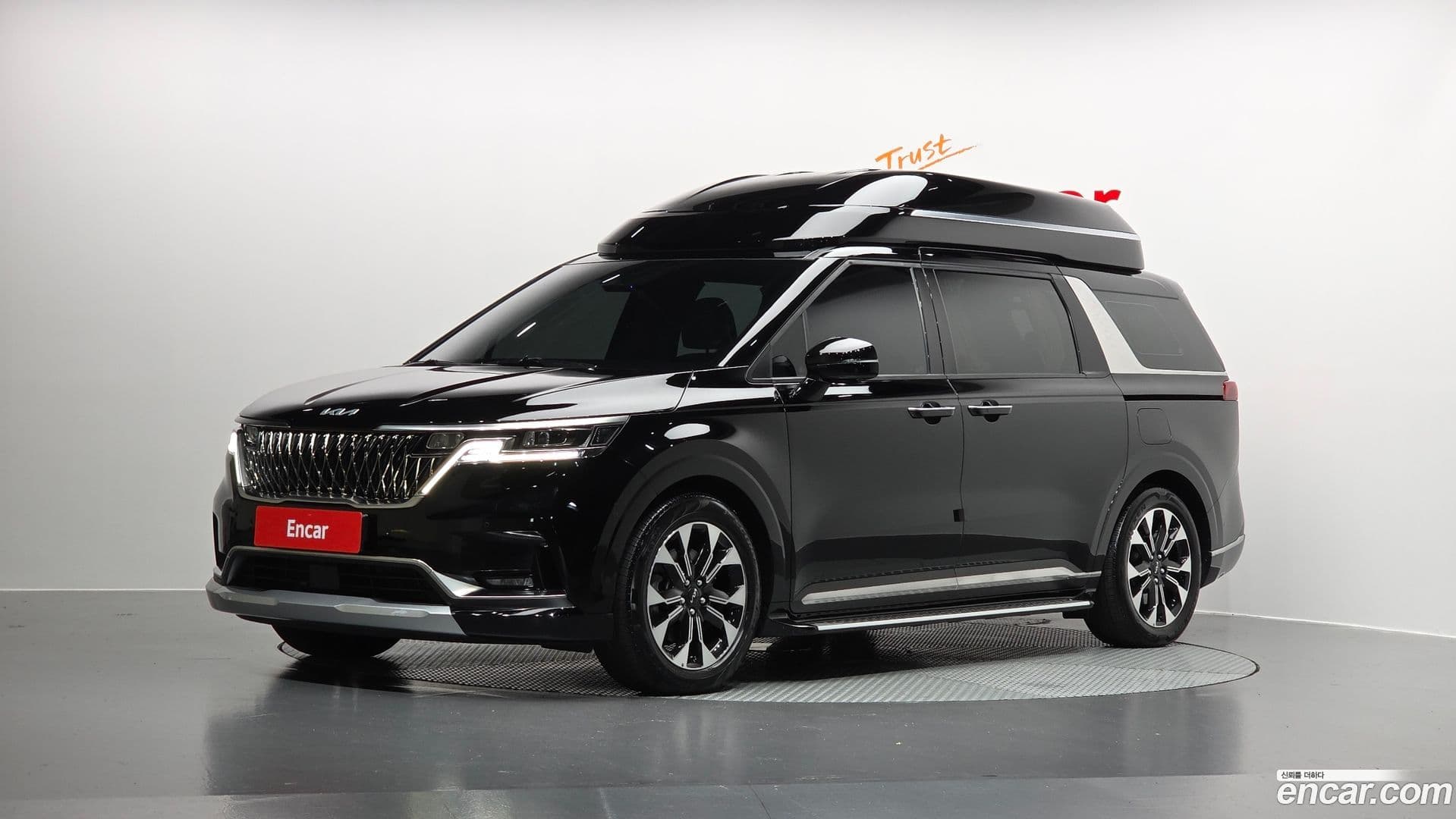 Main__Slider__Photo:Canival Kia 2022.6-0