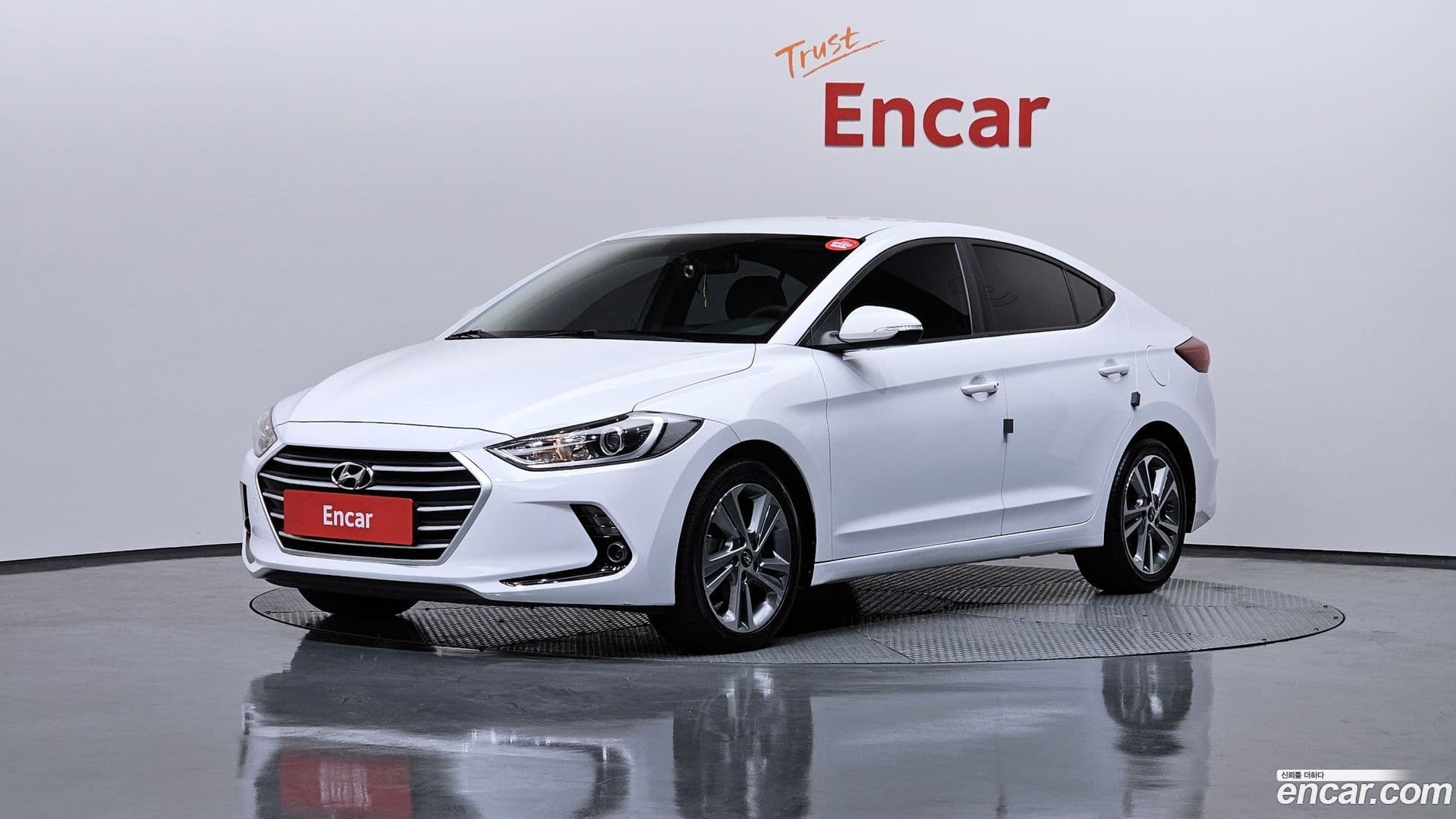 Main__Slider__Photo:AVANTE Hyundai 2018.7-0