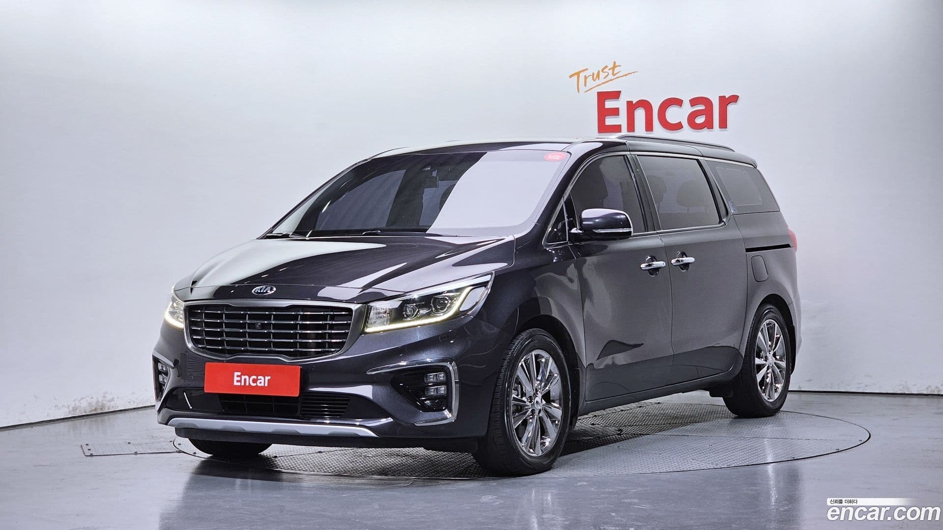 Main__Slider__Photo:Canival Kia 2018.3-0