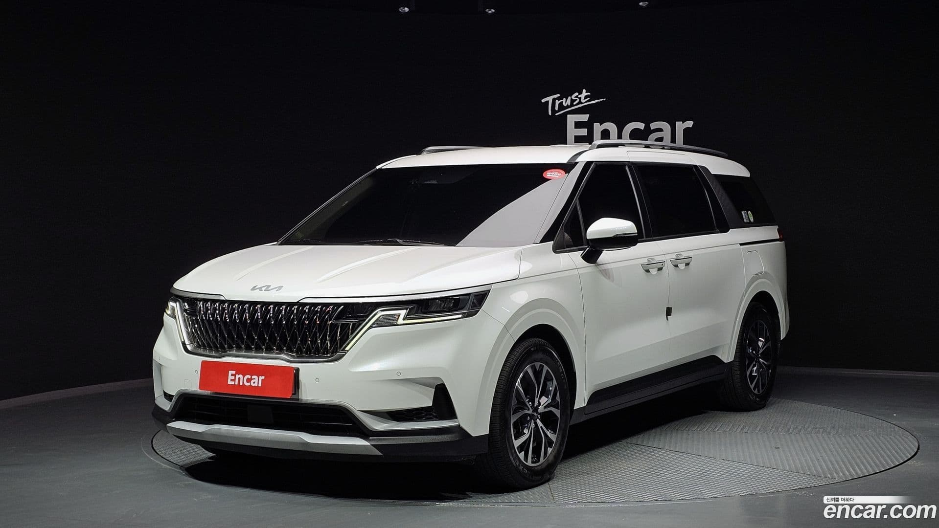 Main__Slider__Photo:Canival Kia 2022.4-0