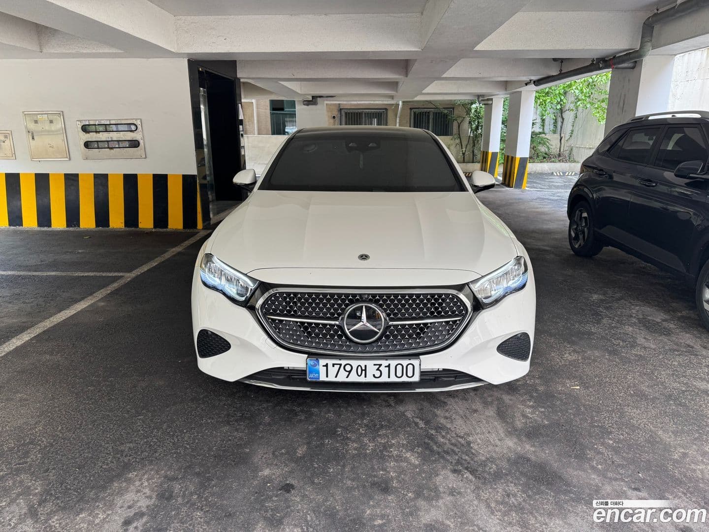 Main__Slider__Photo:E-Class Mercedes-Benz 2024.8-0