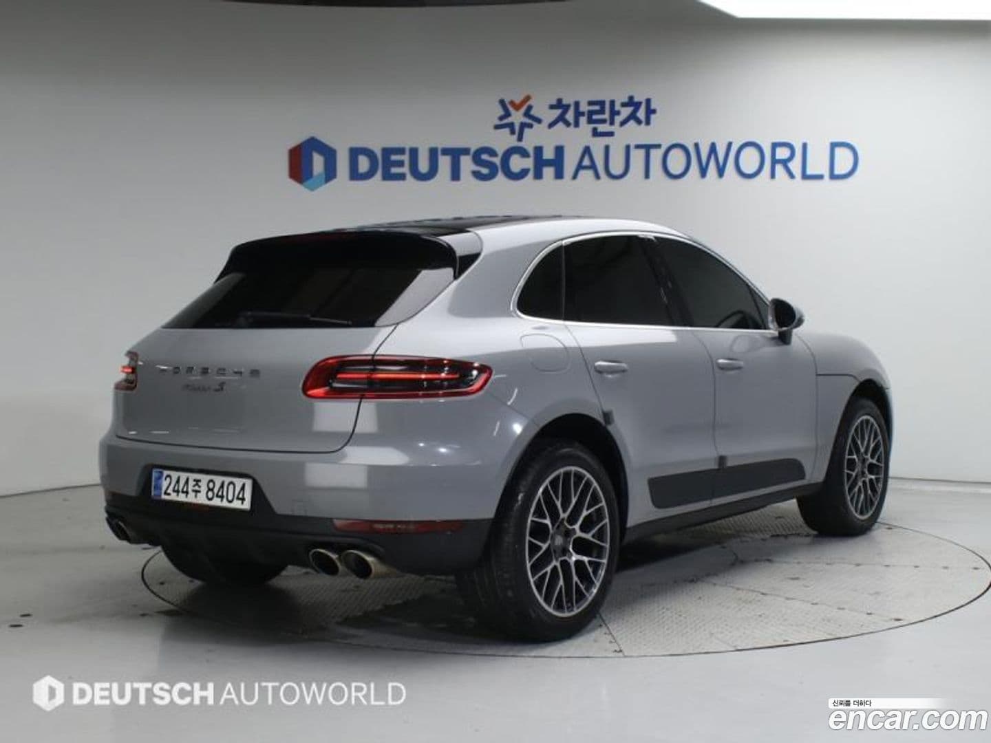 Main__Slider__Photo:Macan Porsche 2017.11-0
