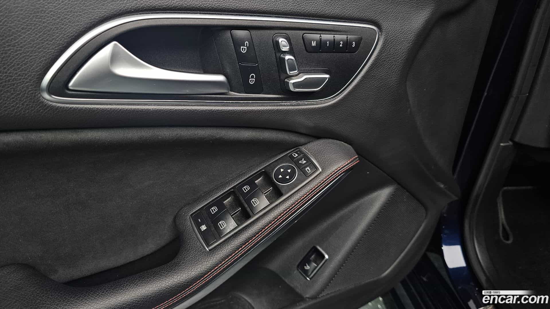 CLA-Class Mercedes-Benz 2018.1-OPTION-021