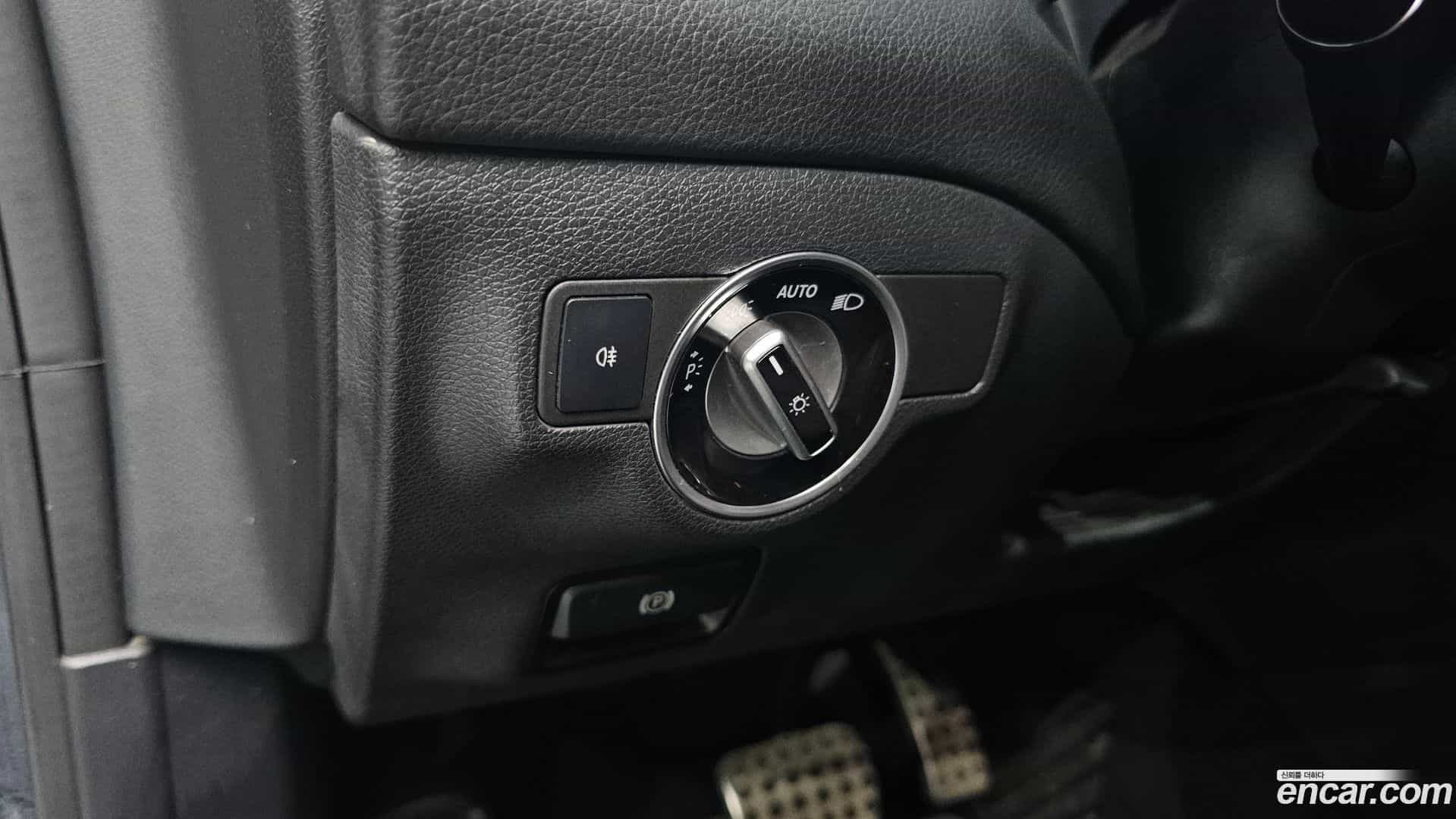 CLA-Class Mercedes-Benz 2018.1-OPTION-022