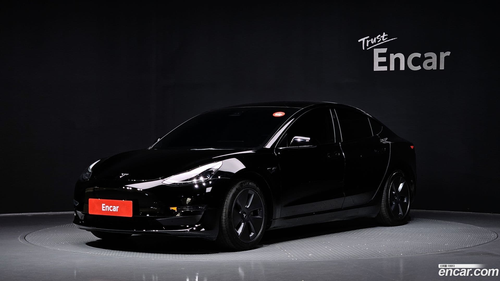 Main__Slider__Photo:Model 3 Tesla 2022.2-0