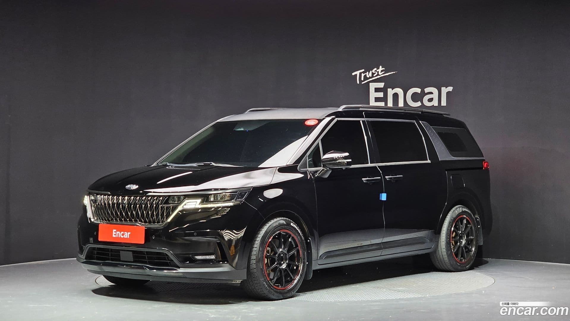 Main__Slider__Photo:Canival Kia 2021.5-0