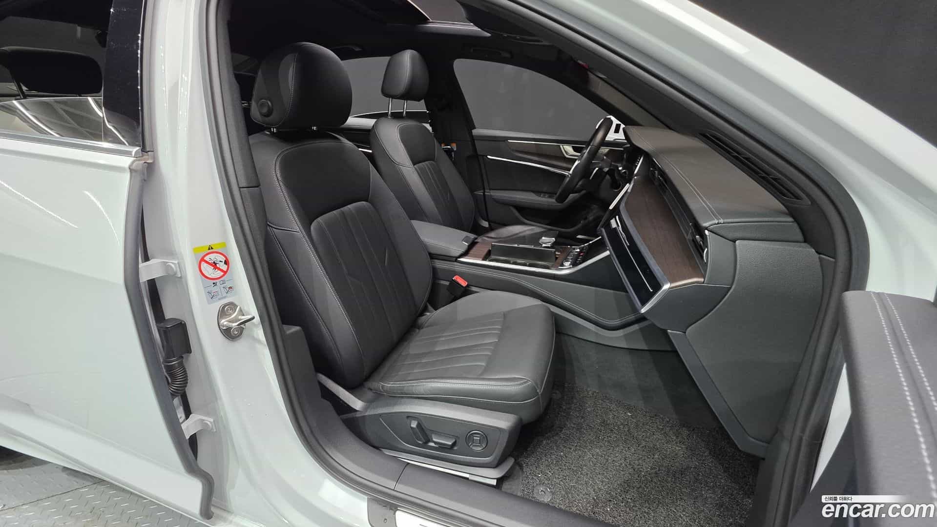 A6 Audi 2023.1-INNER-010