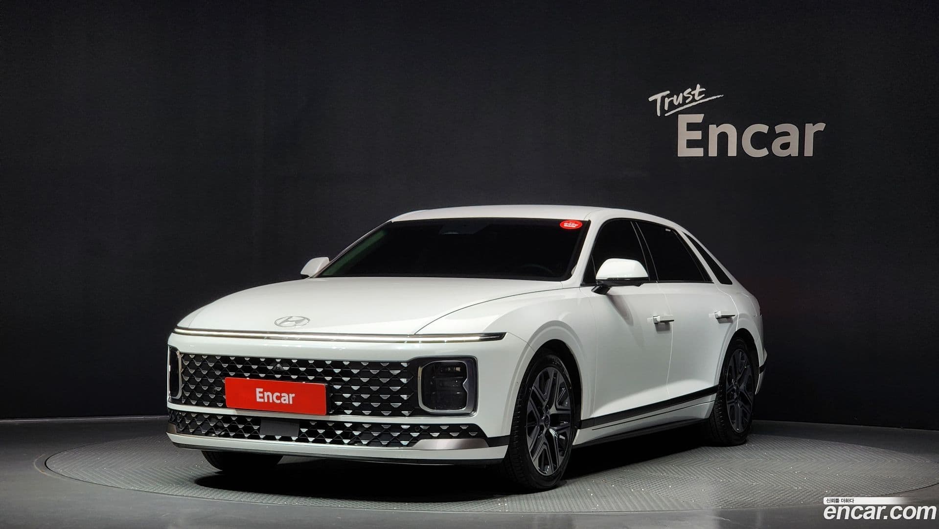Main__Slider__Photo:Grandeur Hyundai 2023.1-0