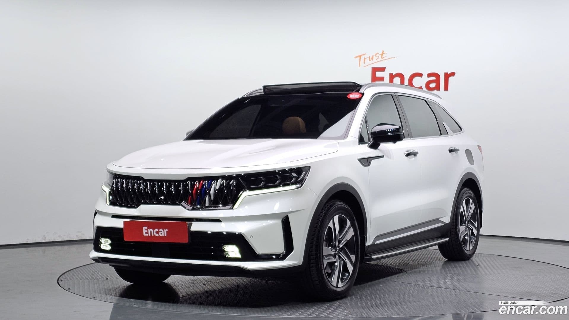 Main__Slider__Photo:Sorento Kia 2020.5-0
