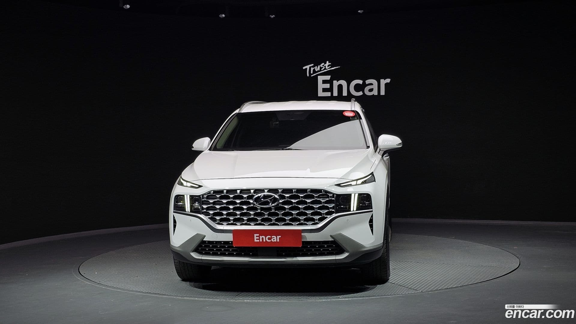 Main__Slider__Photo:Santafe Hyundai 2021.4-2