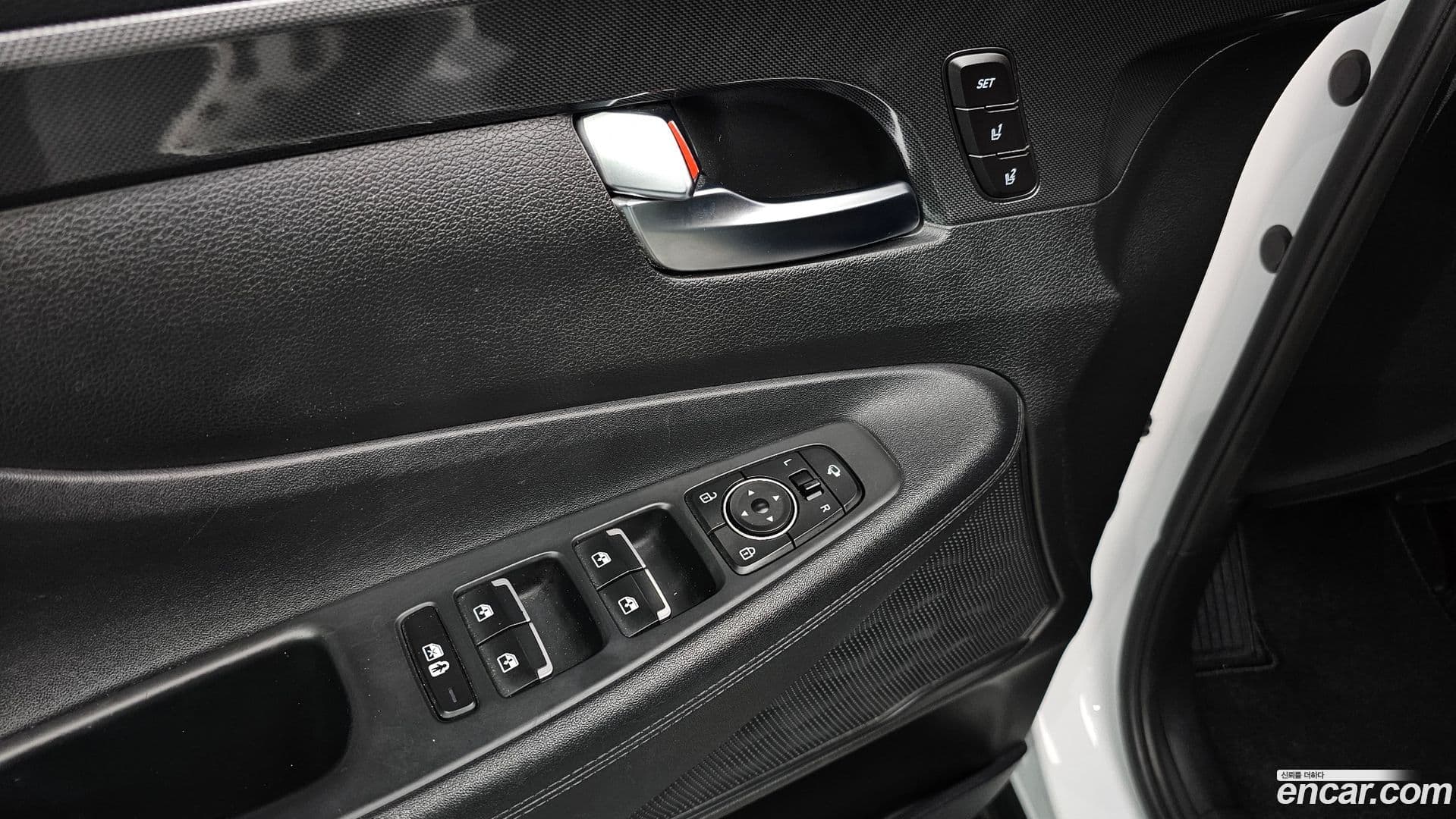 Main__Slider__Photo:Santafe Hyundai 2021.4-17