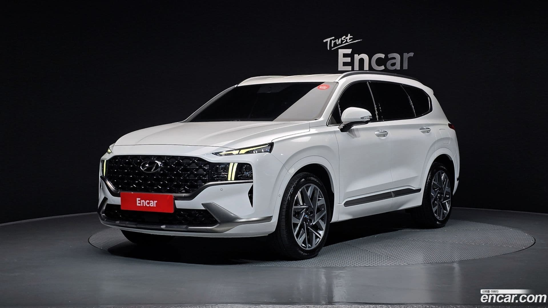 Main__Slider__Photo:Santafe Hyundai 2021.10-0
