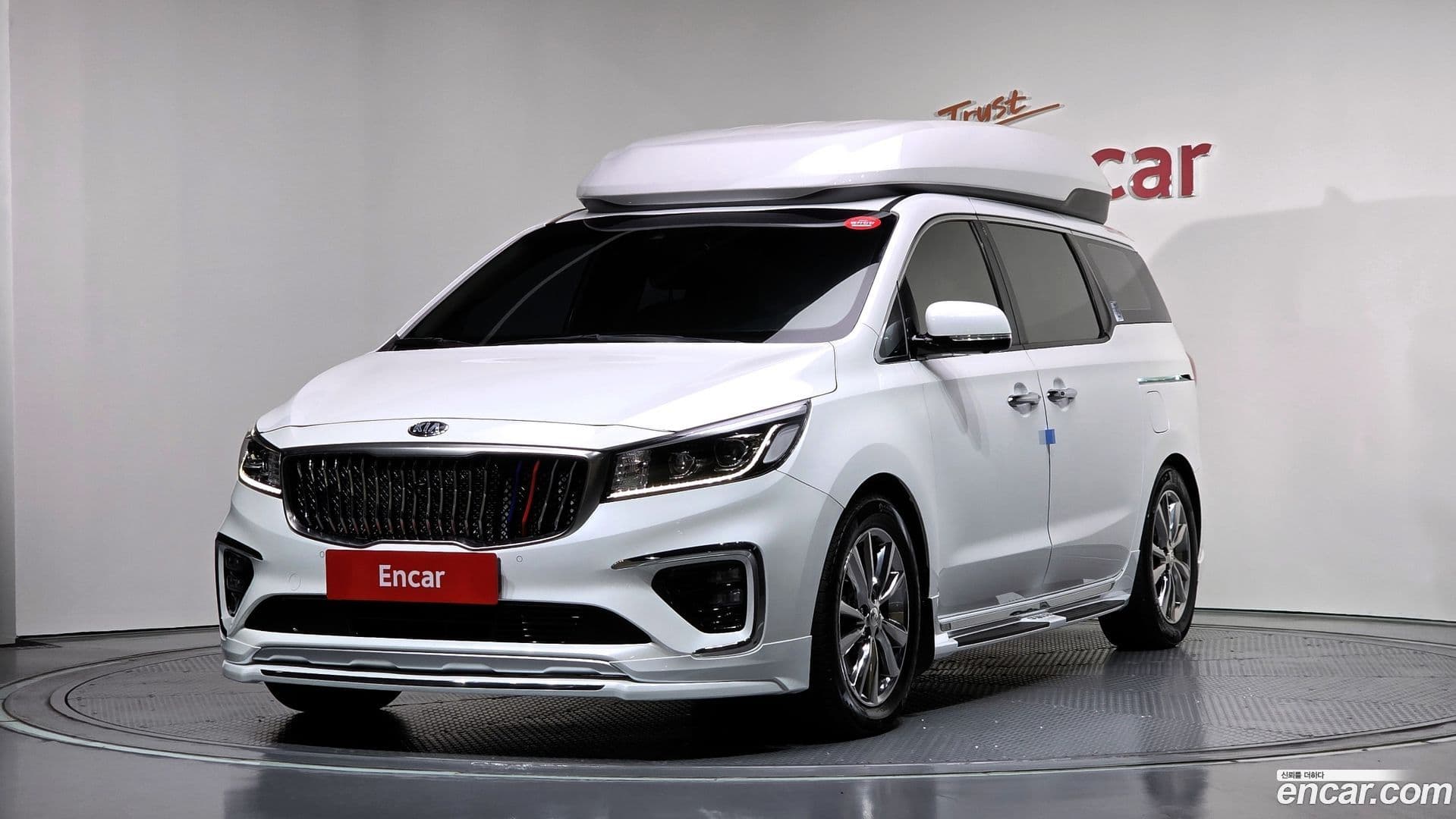 Main__Slider__Photo:Canival Kia 2020.1-0