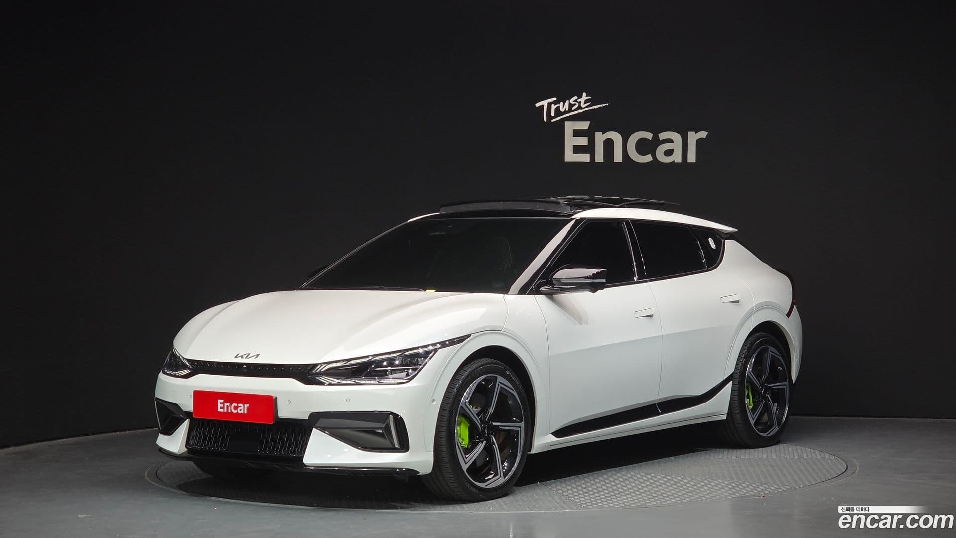 Main__Slider__Photo:EV6 Kia 2023.2-0