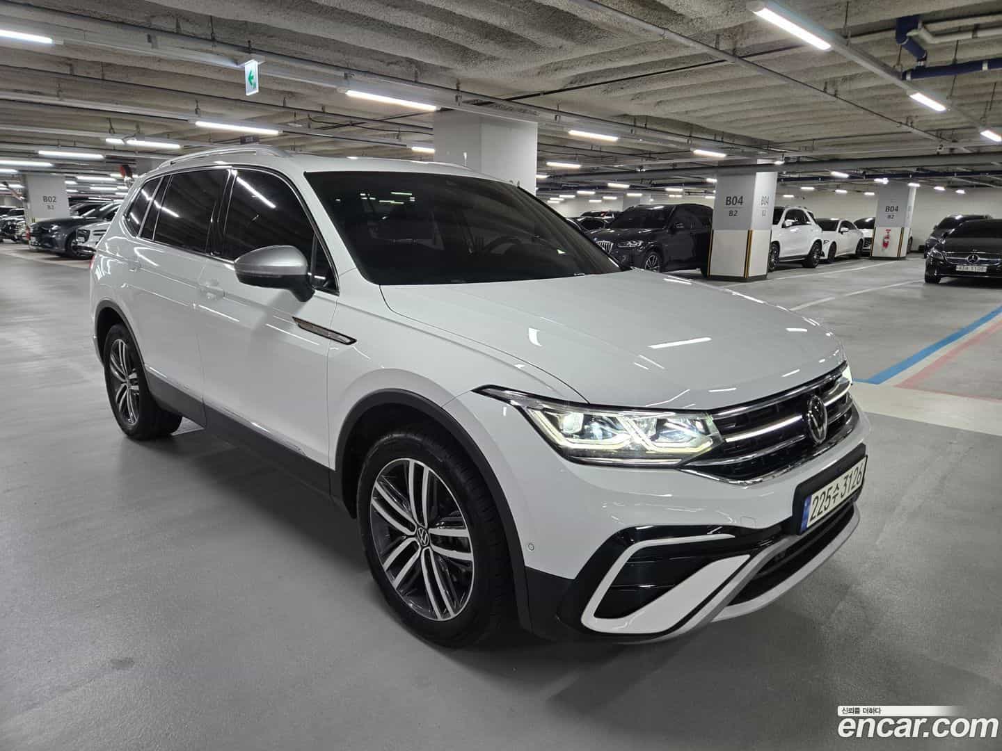 Tiguan Volkswagen 2022.7-OUTER-001