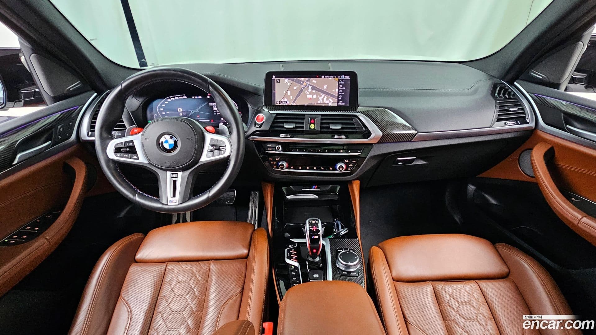 Main__Slider__Photo:X3M BMW 2021.1-6