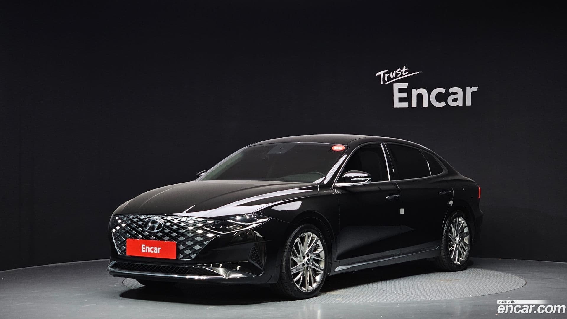 Main__Slider__Photo:Grandeur Hyundai 2021.0-0